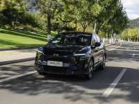 回头率十足的跨界SUV 道路试驾爱驰U6