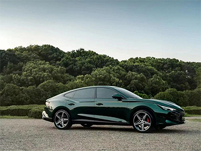 中国汽车破局之道！MG推高端黑标 与行业大咖共探发展