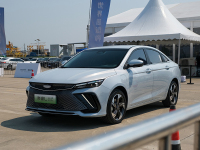 一箱油绕广州22圈 这12.98万起吉利轿车 油耗最低3.1L!
