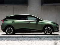 ​3.8s破百！后驱/四驱+独悬 这纯电“小钢炮”12.98万元起！