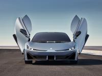 自主跑车扎堆 动不动破千匹？看谁先量产！