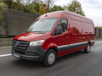 明明空间大得很 这些车为啥只能跑三四百公里？