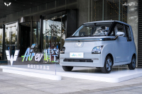 继MINI EV后,五菱又推“神”车!