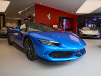 优雅拉风还好开 这跑车这么优秀 怪不得都排着队下单！