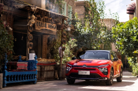 潮改集结，实力不凡，凡尔赛C5 X“凡式潮改指南”来袭