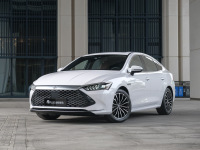 买新能源？吉利这款插混车完爆秦PLUS！