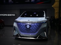 合创第一款MPV登场,同级对手该慌神了!