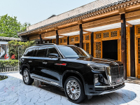 售价136.58万元起 红旗LS7双色版发布 气场更强