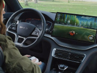 从收音机到游戏机 汽车真是越来越好玩了！下一次革新会是什么？