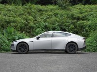 又一车型官降3.6万元!特斯拉降价后的蝴蝶效应来了