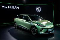 年轻人第一台电动钢炮！两厢/3.8s破百/后驱 只卖12.98万起！