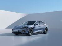 Model 3降价之后,海豹这回真遇上对手了