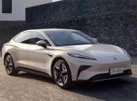 降维打特斯拉ET5！这车能换电3秒破百，19万多起？