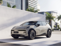 smart兄弟来了！3秒钢炮配大空间，20万级爆款？