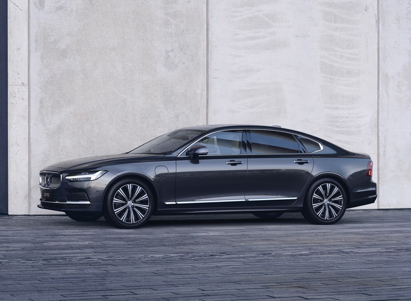 燃油车力压电车！1月累计销量排行榜分析