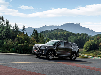 关爱家人，从选择一台“大家庭智能7座SUV”开始