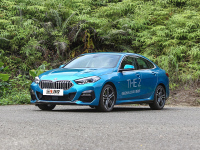 27.29万起 新款宝马2系四门轿跑车上市