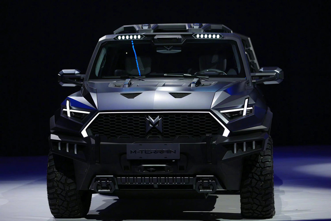 中国越野天花板！猛士7座硬派SUV 6.7T发动机 6万公里才换油？