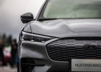 宁王联手福特！出海美国+开打价格战，市场要变天？