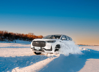 奇瑞旗舰SUV杀到！2.0T+爱信8AT/轴距超2米8 内饰GLE既视感！