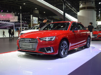 配置提升 新增豪华动感型 新款奥迪A4L上市