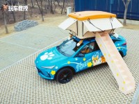 带上狗狗一起旅行！宠物改装车终篇 这SUV就是狗狗移动旅馆