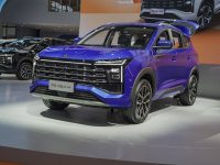 采用大嘴格栅 新款思皓X8申报图曝光