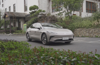 最低20.99万元！无边框车门+可换电技术 飞凡F7正式上市！