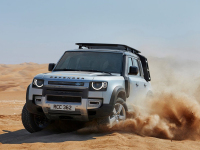 家庭与越野之间 原来只差一台路虎卫士130？