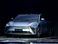 奇瑞联手华为!700km+3秒破百 还有硬派SUV