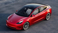 新款Model 3真的来了!家族跑车同款前脸 网友:还等啥Model Q~