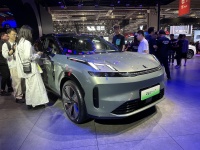 领克08亮相,以后买车送魅族?