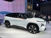 还看宋PLUS DM-i?综合续航1370km/6.9s破百 这台吉利不简单!