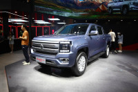 长城炮最强劲敌来了!2.3T+三把锁 网友:这颜值很美系啊