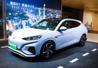 劳斯莱斯“闪灵”中国首秀 联袂BESPOKE高级定制杰作晶耀2023上海国际车展