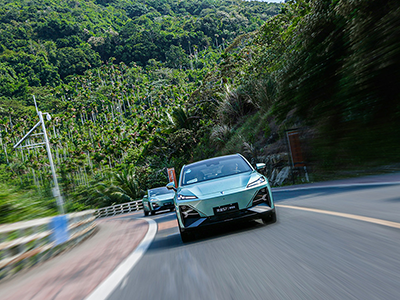 深蓝S7量产下线，南京智慧工厂助力开启品质智造时代