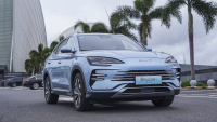 馈电4.4L/100km，比亚迪宋PLUS DM-i冠军版馈电油耗测试，难怪卖的好！