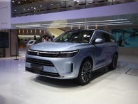 华为黑科技加持！这问界大五座SUV更新 依然同级最强？