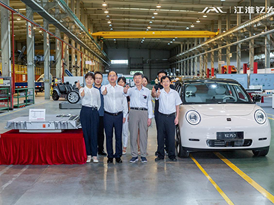 “中国锂电之父”陈立泉院士点赞“蜂窝电池” 永不自燃！