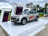 10万级家用SUV！2.0T+爱信8AT+2米7轴距 实力诠释“新卷王”
