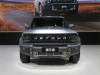 路虎卫士平替？这新车顶配预售18.09万 8155芯片+超强四驱！