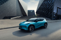 夺冠就送车！极氪官宣#致敬中国冠军#亚运主场礼遇，破世界纪录可获极氪001 FR