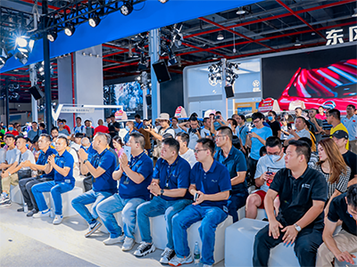 600公里15万级智能后驱纯电SUV！睿蓝7广州上市，售11.77-17.37万元