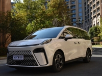 这MPV双层隔音玻璃+头等舱座椅 简直太舒服了！