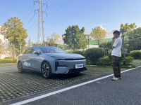 十万级最优选？零百6.5秒+8155芯片，吉利银河L6卷到飞起！