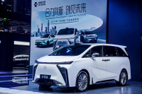 广汽合创纯电“双星闪耀”，V09与A06 PLUS亮相广州车展