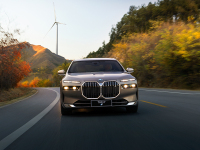 电动豪华应是什么样的？ 创新纯电动BMW i7或许是最好的答案