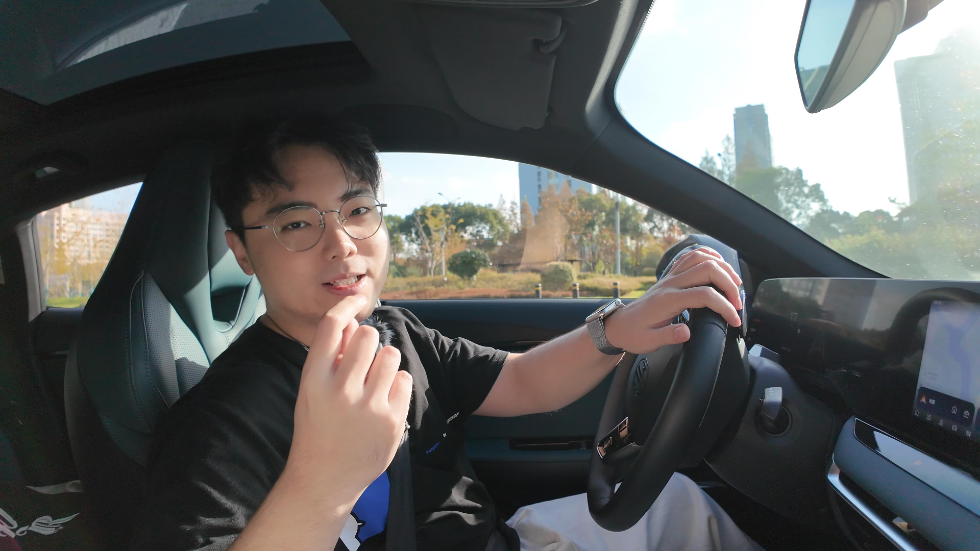 三段尾翼！这车20不到 给你赛车般体验