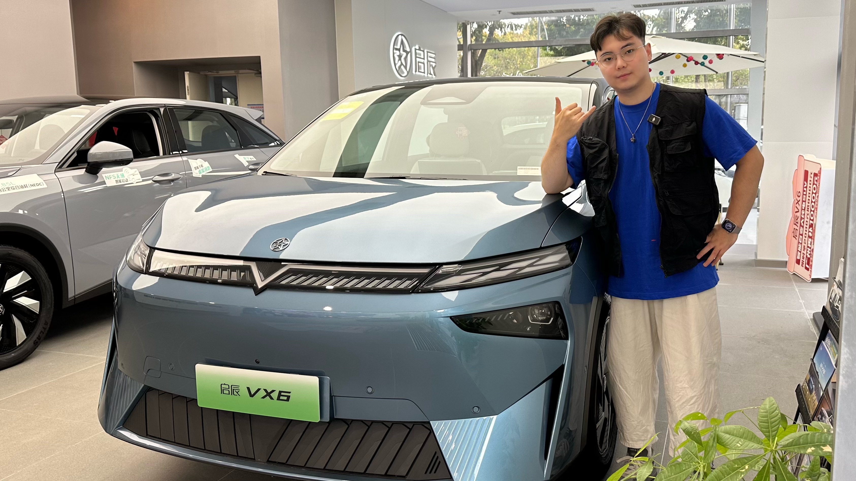 大床房？这车自带2平大床 堪称露营神器