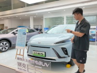 合资中大型纯电SUV只要17万？这外观内饰实在有点香